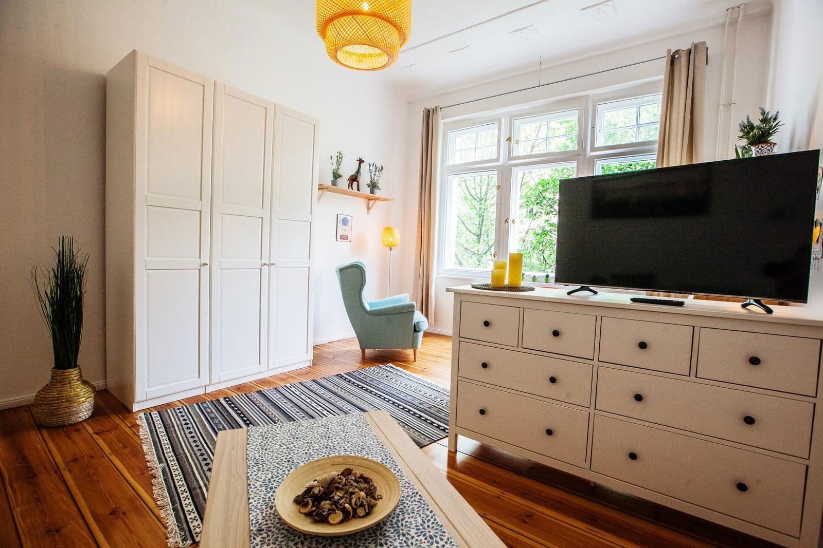 Prenájom bytu 1-izbový 47 m², Berlin, Berlín Prenájom bytu 1-izbový 47 m², Berlin, Berlín