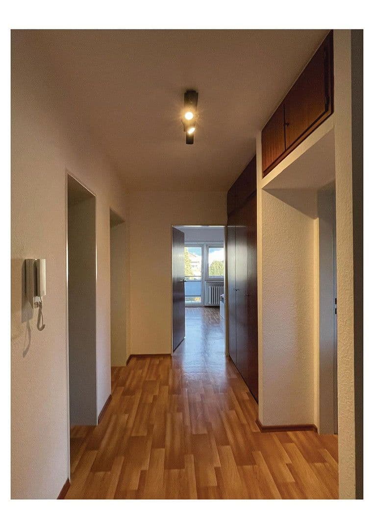 Prenájom bytu 3-izbový 83 m², Ludwigshafen, Porýnie-Falcko Prenájom bytu 3-izbový 83 m², Ludwigshafen, Porýnie-Falcko