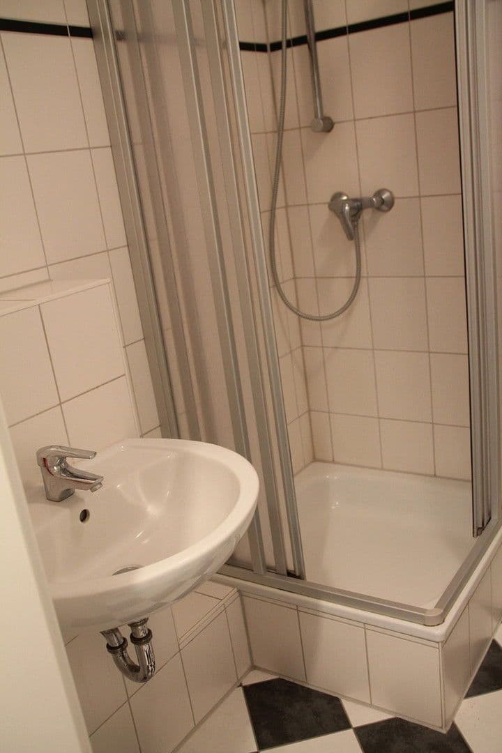 Prenájom bytu 2-izbový 44 m², Hannover, Dolné Sasko Prenájom bytu 2-izbový 44 m², Hannover, Dolné Sasko