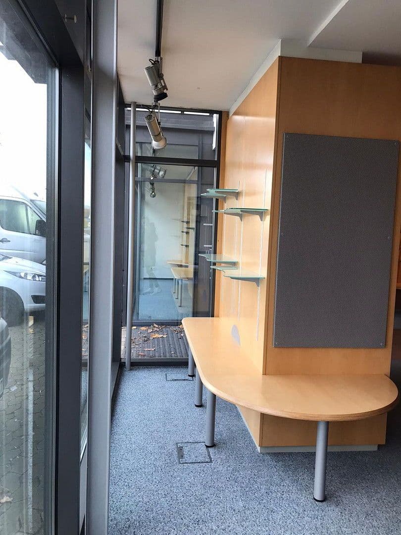 Predaj nebytového priestoru 291 m², Salzufler Str. 25, Bad Salzuflen, Severné Porýnie - Westfálsko Predaj nebytového priestoru 291 m², Salzufler Str. 25, Bad Salzuflen, Severné Porýnie - Westfálsko