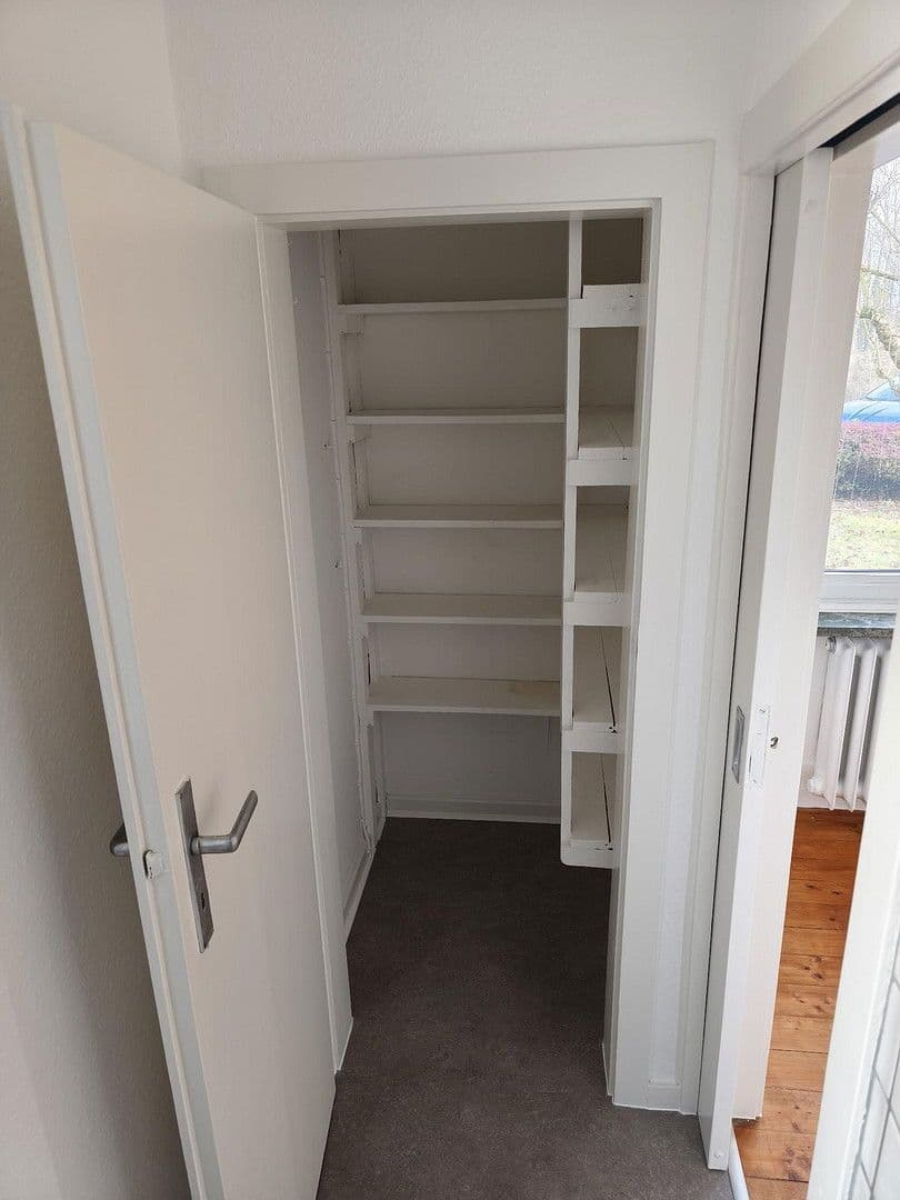 Prenájom bytu 2-izbový 79 m², Rheinuferweg 44, Bornheim, Severné Porýnie - Westfálsko Prenájom bytu 2-izbový 79 m², Rheinuferweg 44, Bornheim, Severné Porýnie - Westfálsko