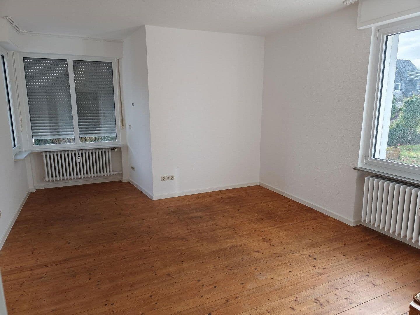 Prenájom bytu 2-izbový 79 m², Rheinuferweg 44, Bornheim, Severné Porýnie - Westfálsko Prenájom bytu 2-izbový 79 m², Rheinuferweg 44, Bornheim, Severné Porýnie - Westfálsko