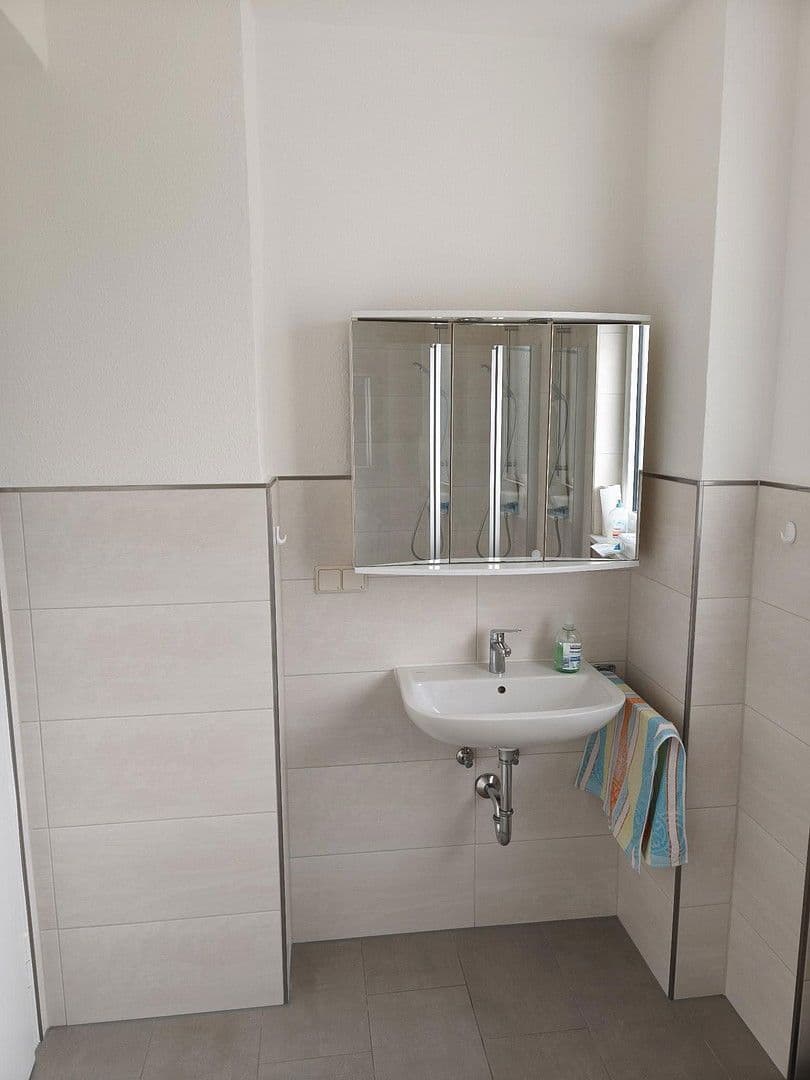 Prenájom bytu 2-izbový 79 m², Rheinuferweg 44, Bornheim, Severné Porýnie - Westfálsko Prenájom bytu 2-izbový 79 m², Rheinuferweg 44, Bornheim, Severné Porýnie - Westfálsko