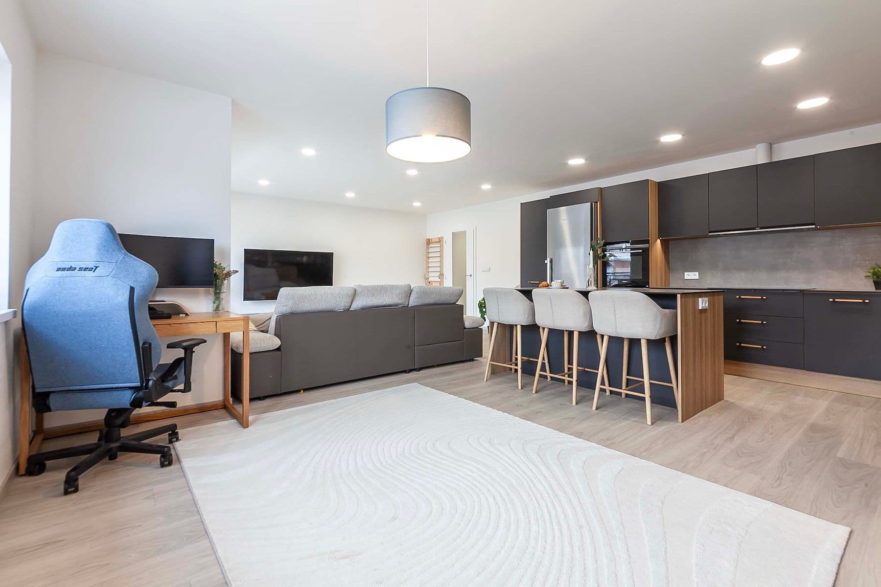 Predaj bytu 2-izbový 75 m², Mileny Hážové, Mladá Boleslav, Středočeský kraj Predaj bytu 2-izbový 75 m², Mileny Hážové, Mladá Boleslav, Středočeský kraj