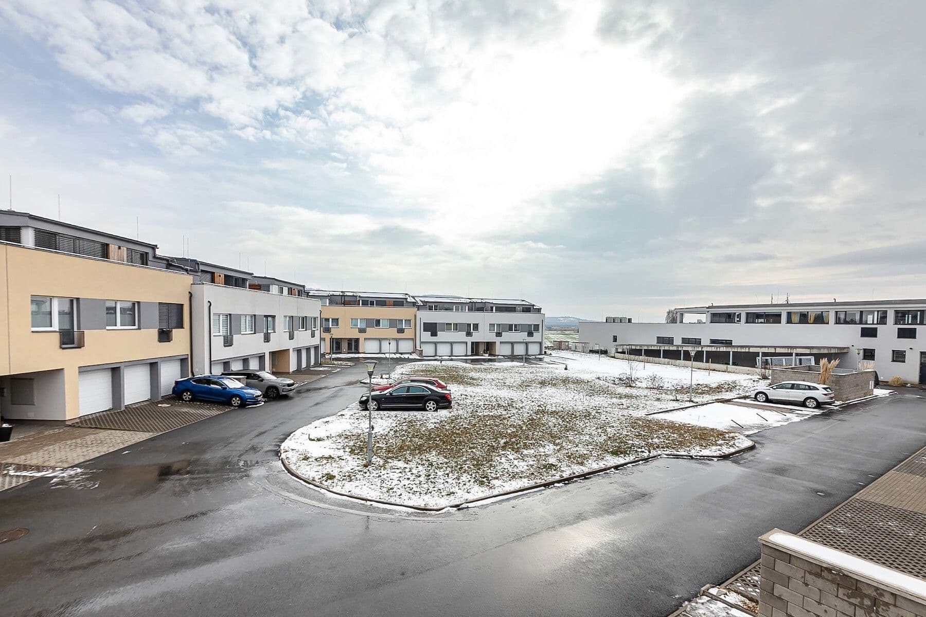 Predaj bytu 2-izbový 75 m², Mileny Hážové, Mladá Boleslav, Středočeský kraj Predaj bytu 2-izbový 75 m², Mileny Hážové, Mladá Boleslav, Středočeský kraj