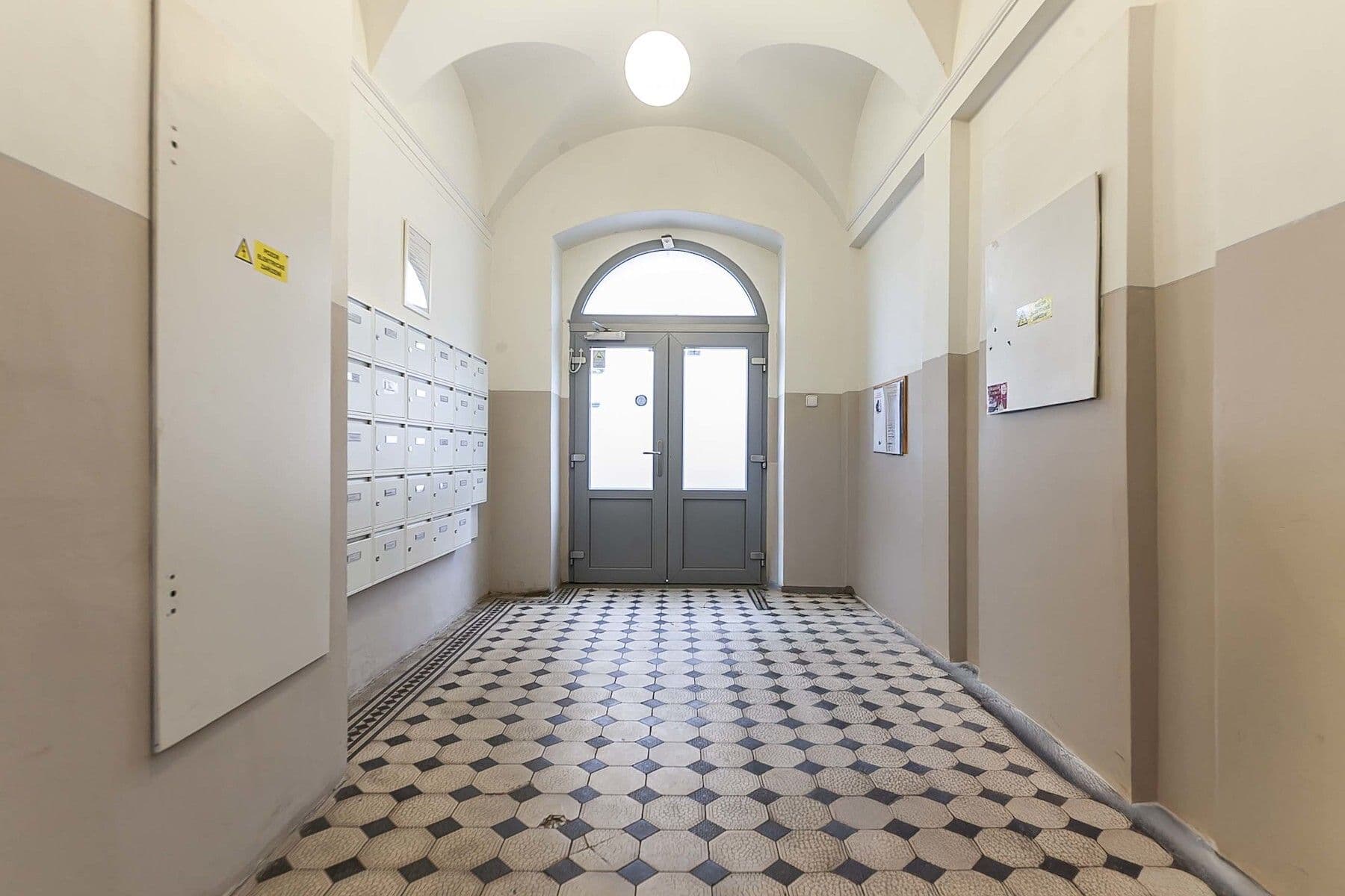 Predaj bytu 3-izbový 115 m², Pod Kotlaskou, Praha, Praha Predaj bytu 3-izbový 115 m², Pod Kotlaskou, Praha, Praha