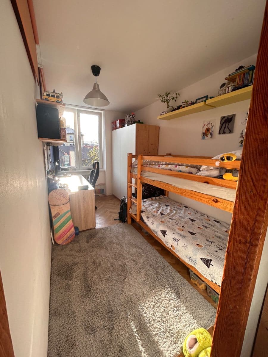 Prenájom bytu 3-izbový 60 m², Partyzánská, Chomutov, Ústecký kraj Prenájom bytu 3-izbový 60 m², Partyzánská, Chomutov, Ústecký kraj