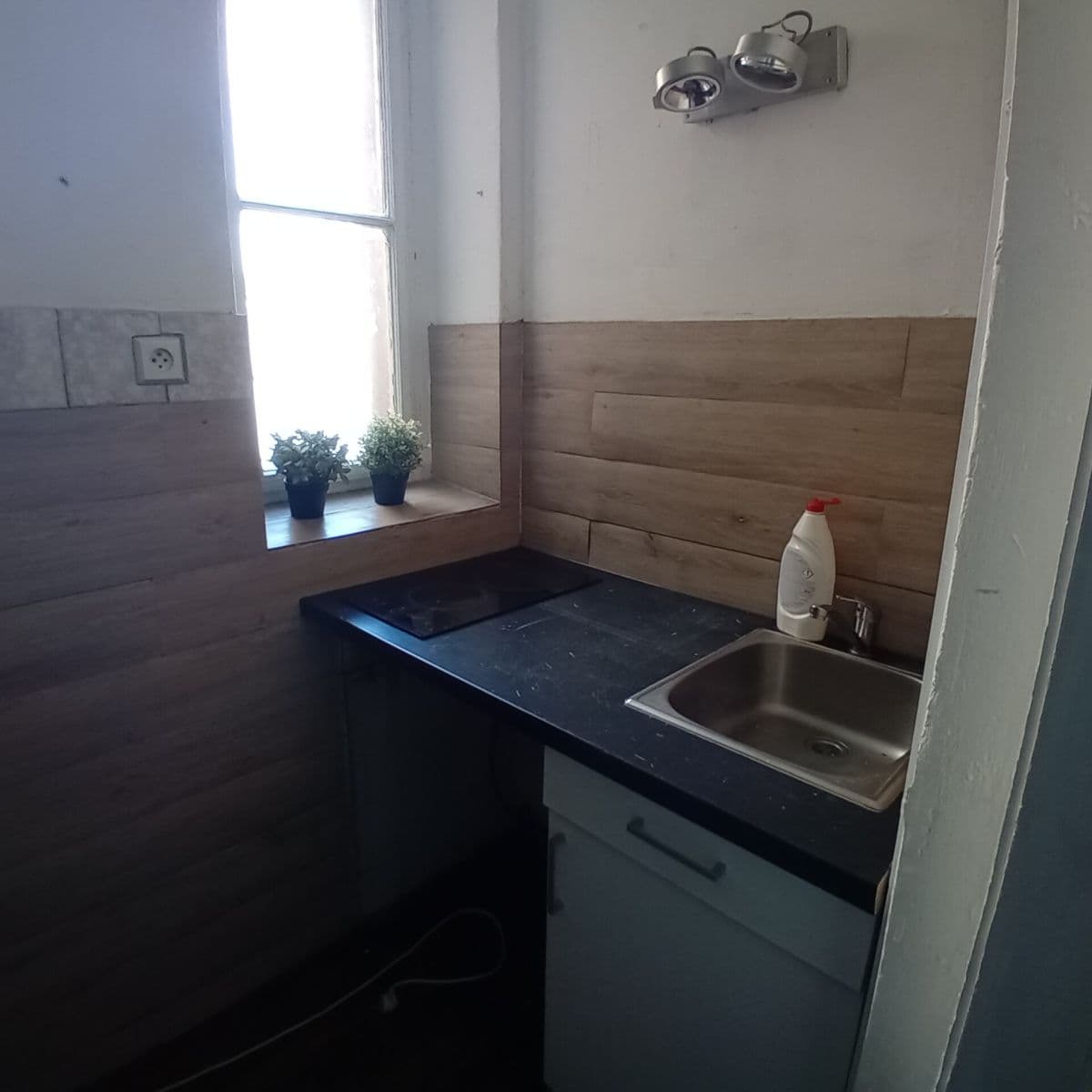 Prenájom nebytového priestoru 26 m², Hartigova, Praha, Praha Prenájom nebytového priestoru 26 m², Hartigova, Praha, Praha