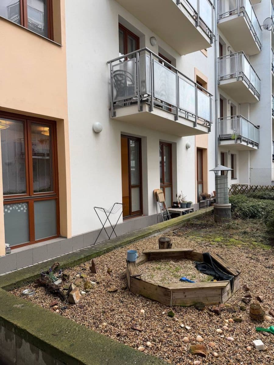 Prenájom bytu 1-izbový 48 m², Husitská, Praha, Praha Prenájom bytu 1-izbový 48 m², Husitská, Praha, Praha