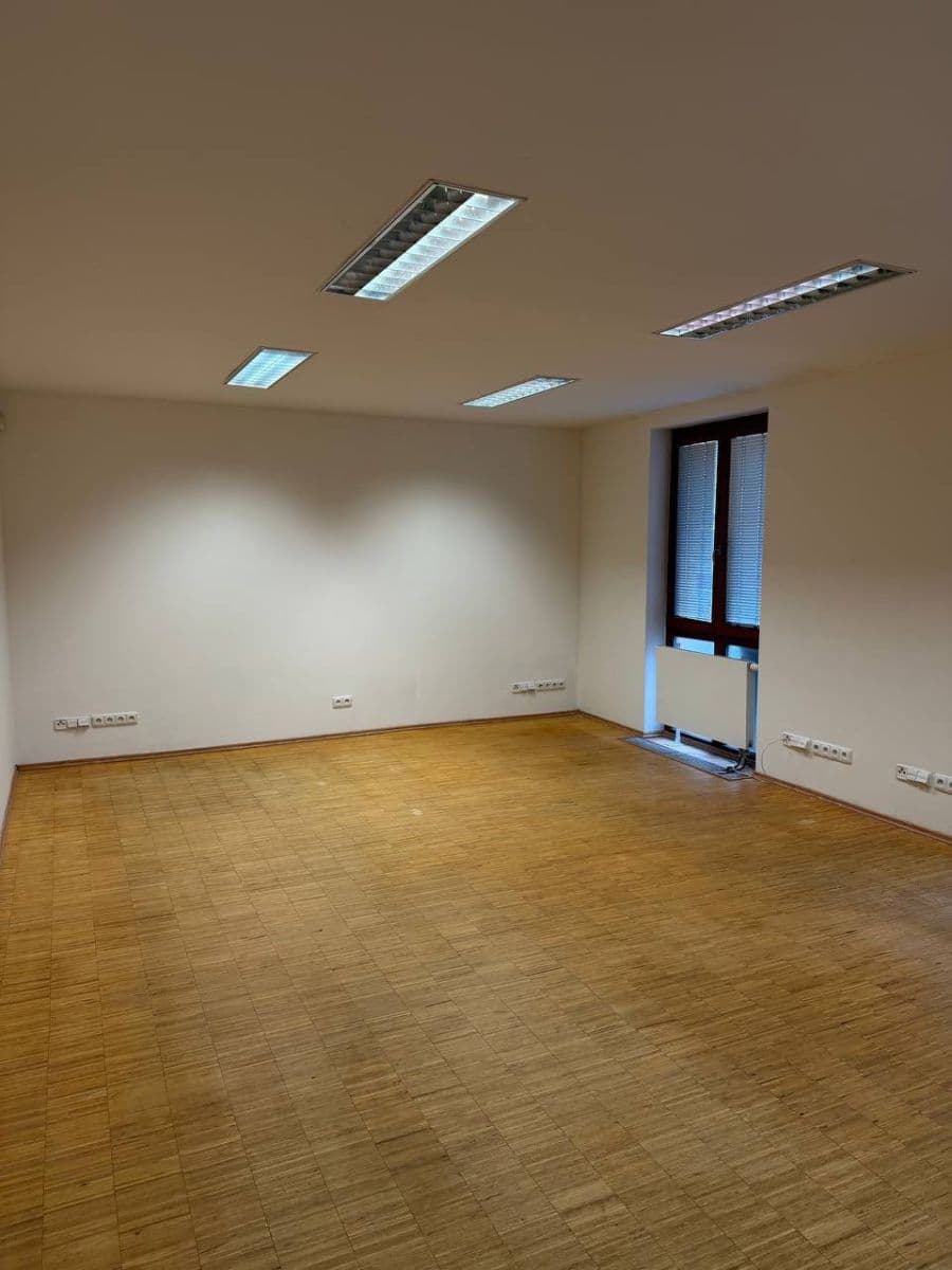 Prenájom bytu 1-izbový 48 m², Husitská, Praha, Praha Prenájom bytu 1-izbový 48 m², Husitská, Praha, Praha