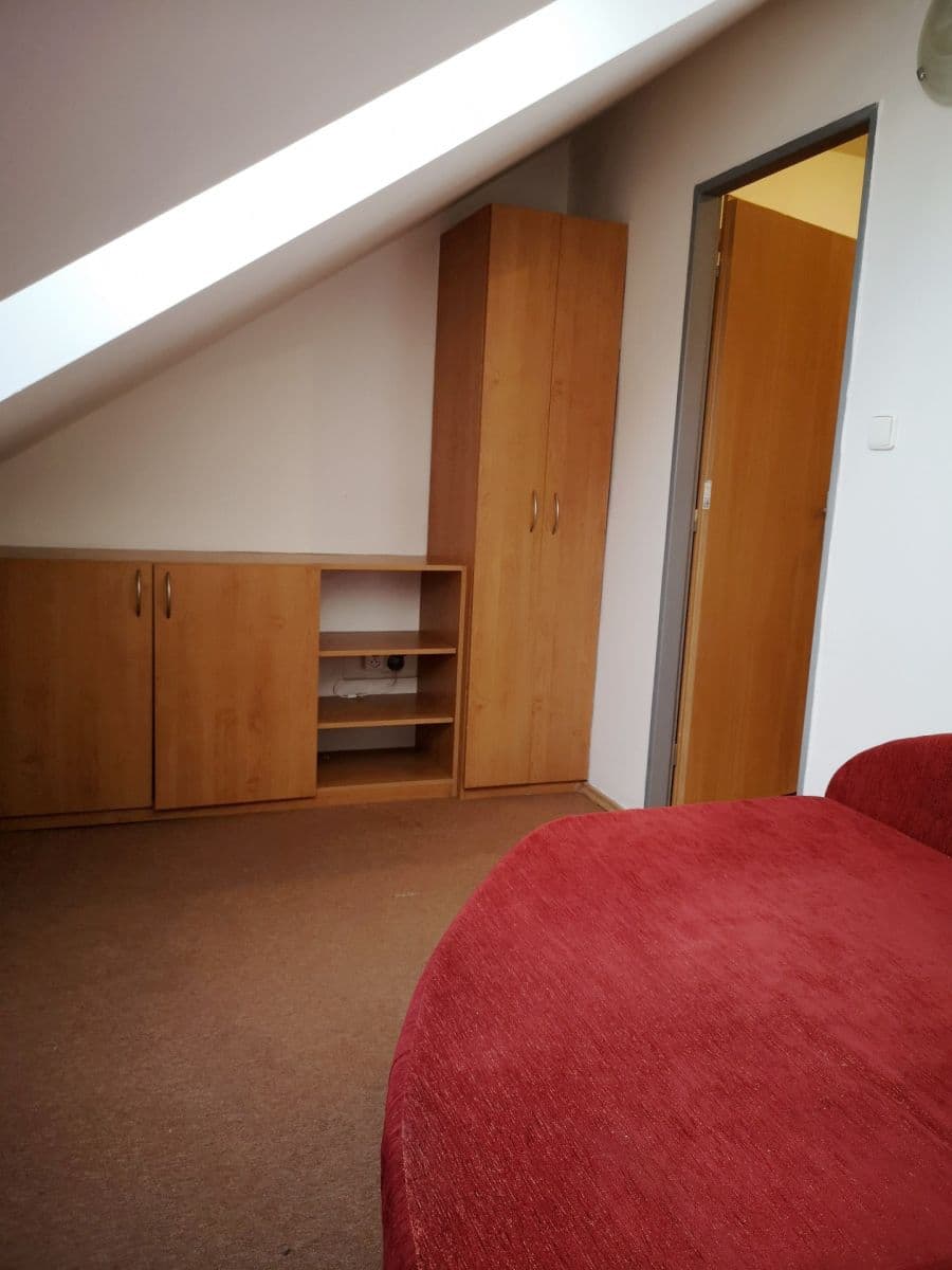 Prenájom bytu 2-izbový 36 m², Rousínov, Jihomoravský kraj Prenájom bytu 2-izbový 36 m², Rousínov, Jihomoravský kraj