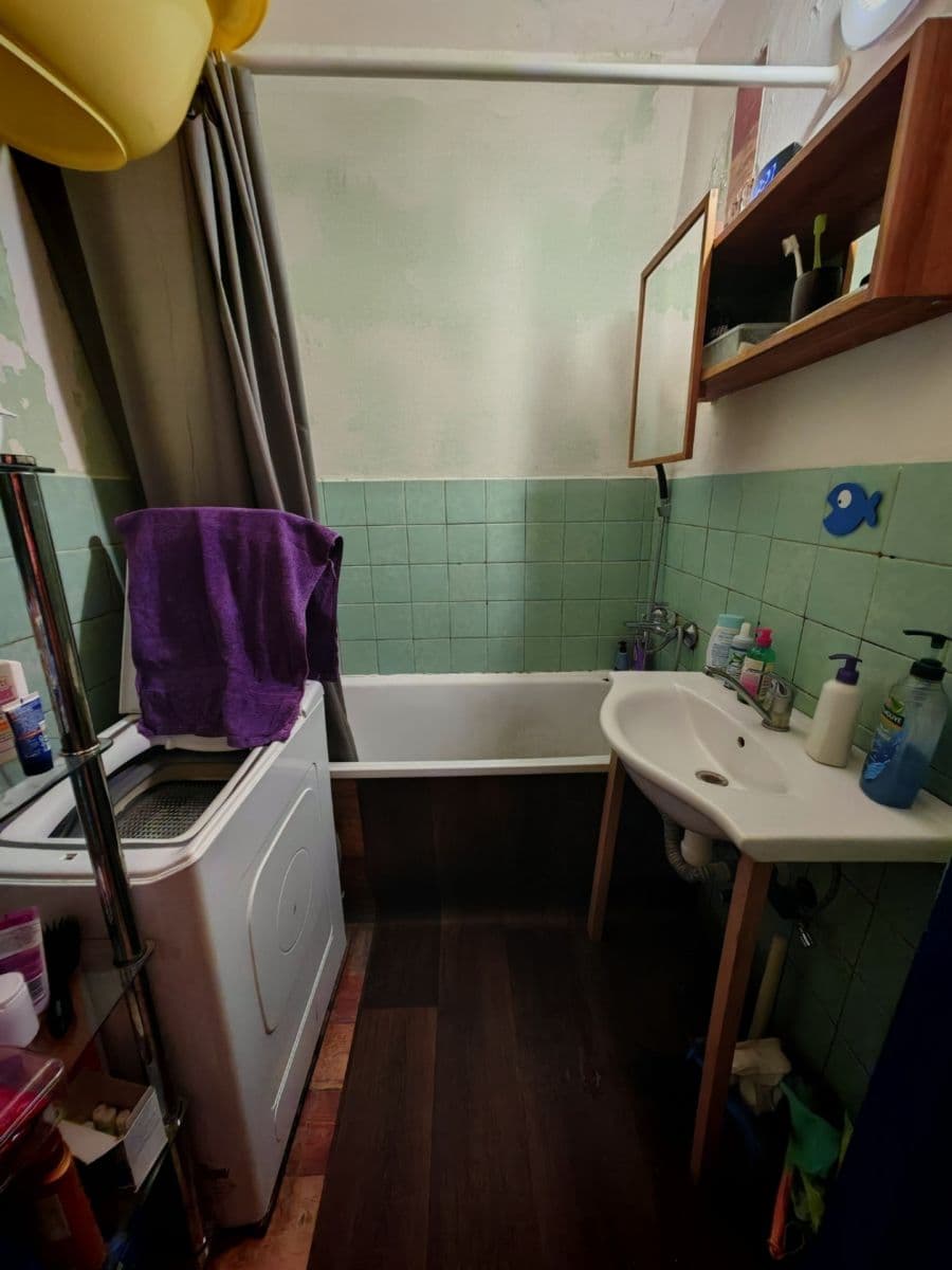 Predaj bytu 3-izbový 65 m², Karola Adlera, Dúbravka, Bratislavský kraj Predaj bytu 3-izbový 65 m², Karola Adlera, Dúbravka, Bratislavský kraj