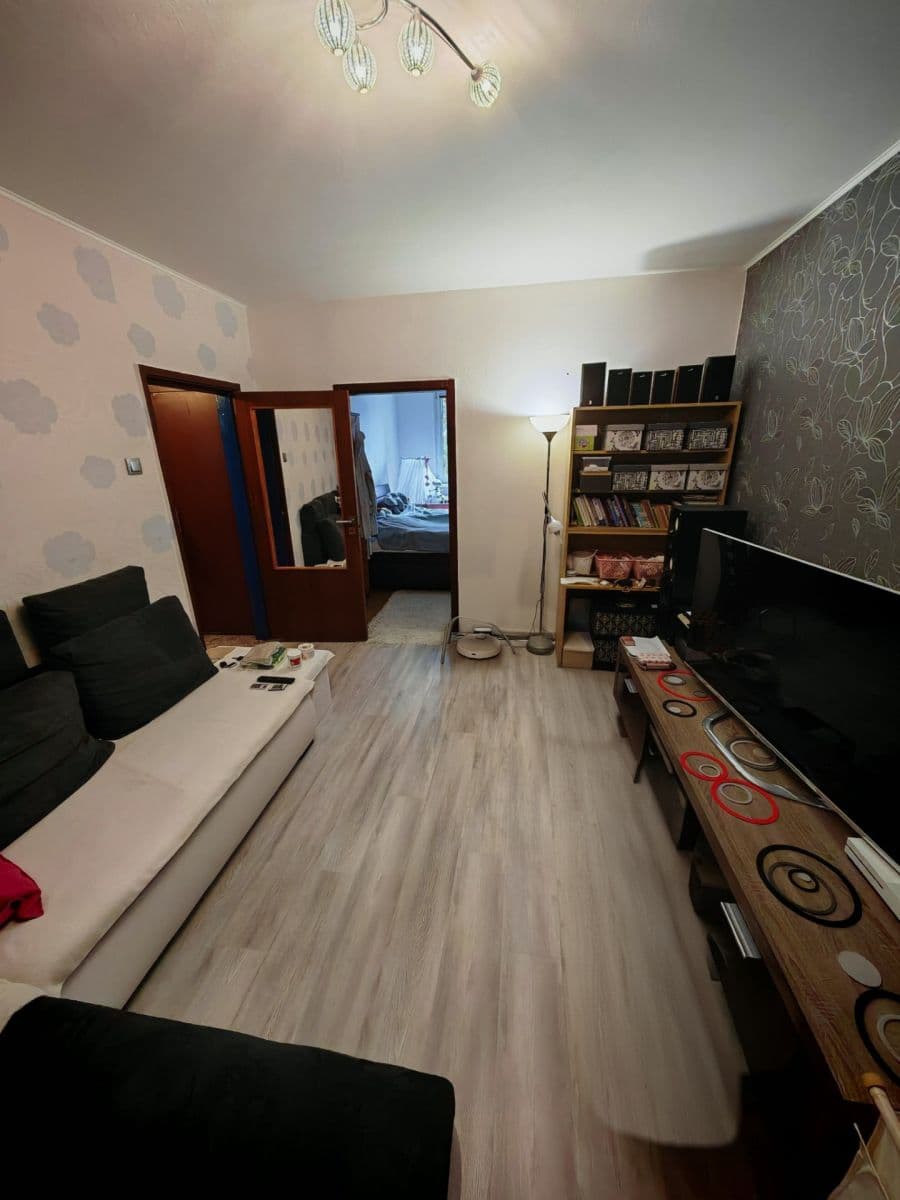 Predaj bytu 3-izbový 65 m², Karola Adlera, Dúbravka, Bratislavský kraj Predaj bytu 3-izbový 65 m², Karola Adlera, Dúbravka, Bratislavský kraj