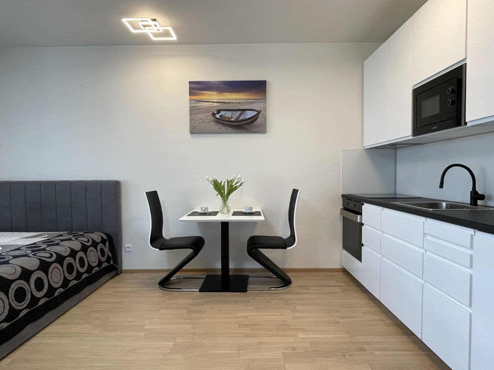 Prenájom bytu 1-izbový 35 m², Pechmanových, Praha, Praha Prenájom bytu 1-izbový 35 m², Pechmanových, Praha, Praha