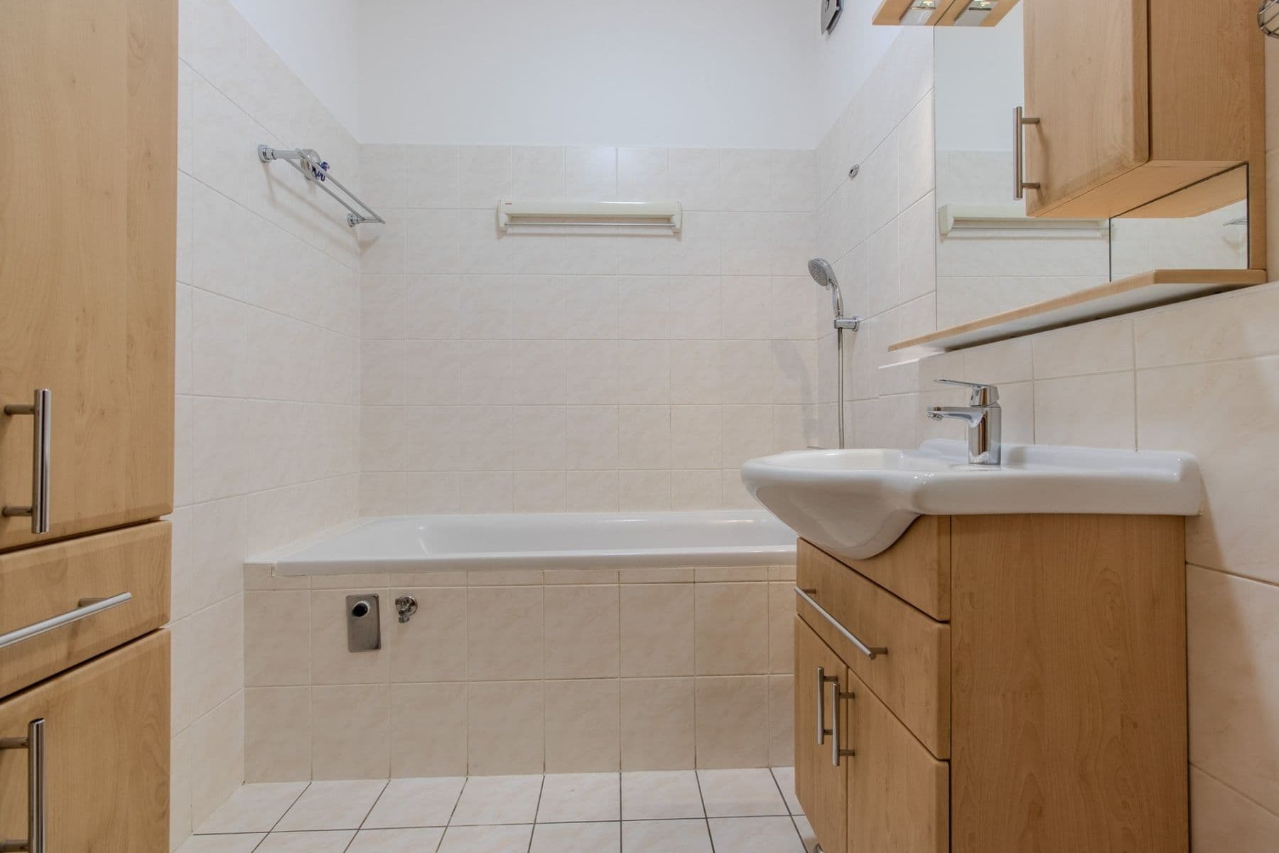 Prenájom bytu 2-izbový 52 m², U Kasáren, Mladá Boleslav, Středočeský kraj Prenájom bytu 2-izbový 52 m², U Kasáren, Mladá Boleslav, Středočeský kraj