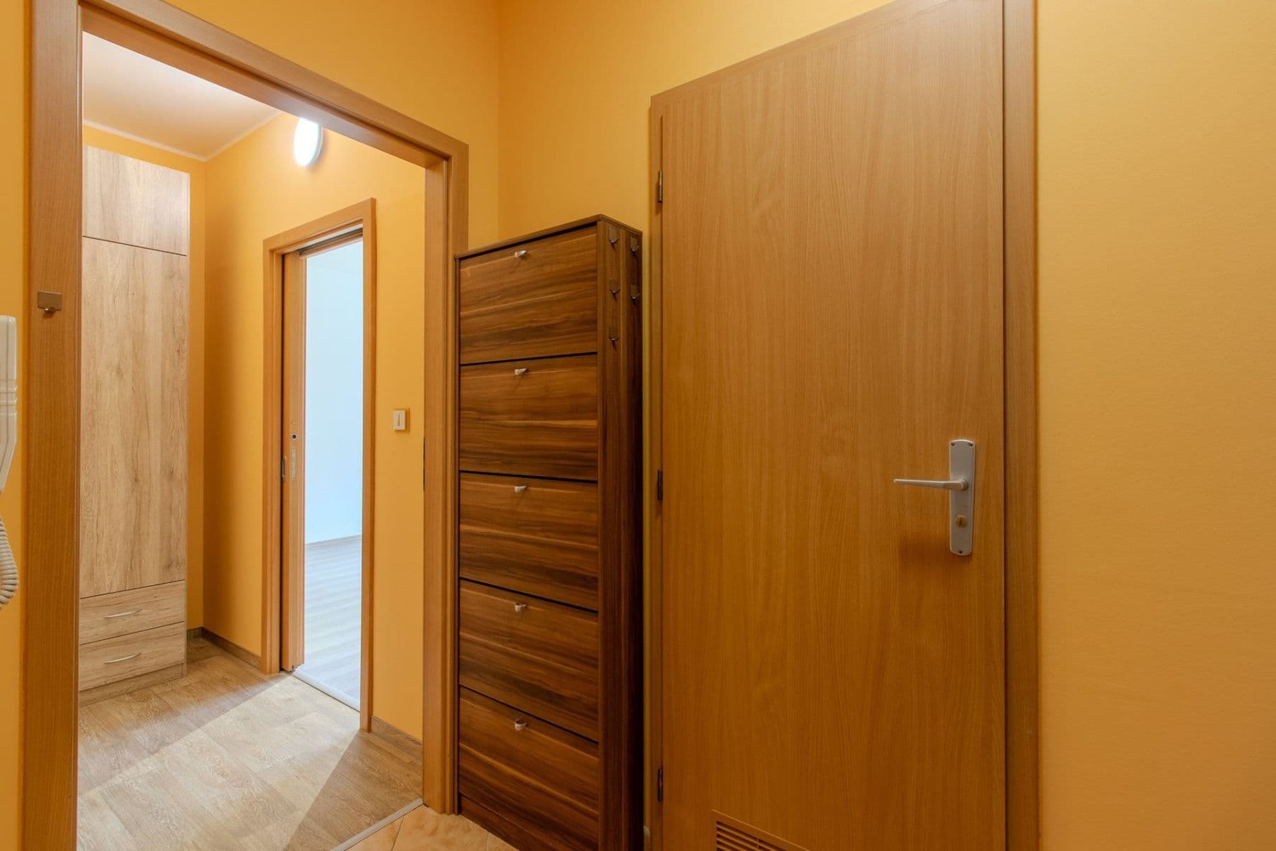 Prenájom bytu 2-izbový 52 m², U Kasáren, Mladá Boleslav, Středočeský kraj Prenájom bytu 2-izbový 52 m², U Kasáren, Mladá Boleslav, Středočeský kraj