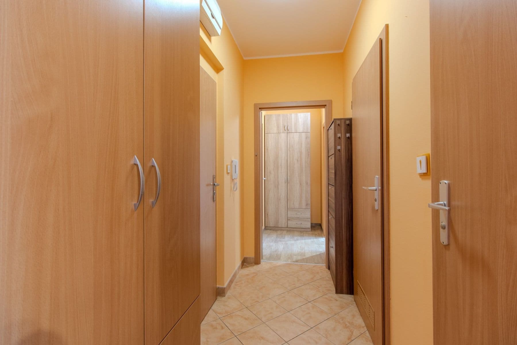 Prenájom bytu 2-izbový 52 m², U Kasáren, Mladá Boleslav, Středočeský kraj Prenájom bytu 2-izbový 52 m², U Kasáren, Mladá Boleslav, Středočeský kraj