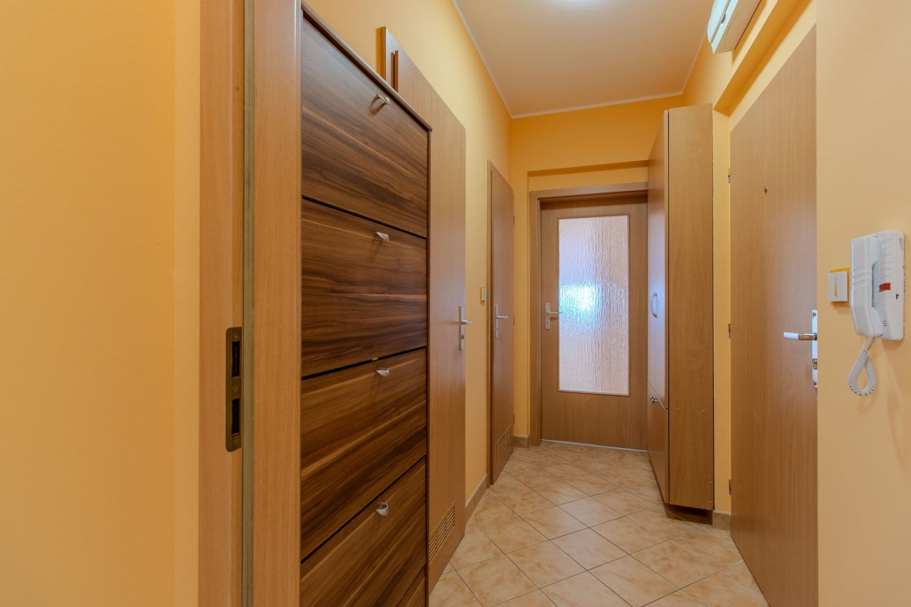 Prenájom bytu 2-izbový 52 m², U Kasáren, Mladá Boleslav, Středočeský kraj Prenájom bytu 2-izbový 52 m², U Kasáren, Mladá Boleslav, Středočeský kraj