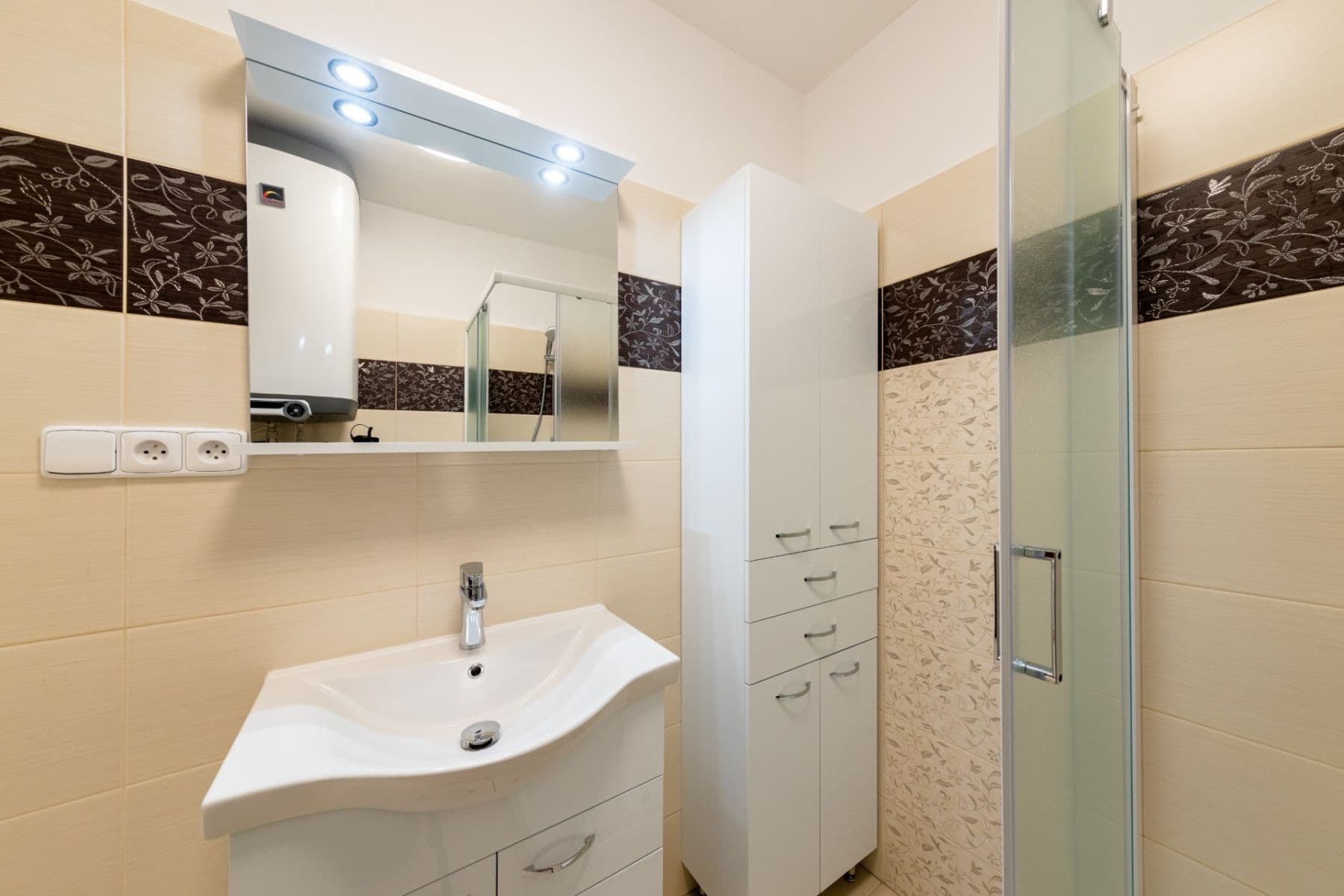 Prenájom bytu 2-izbový 103 m², Náměstí Přemysla Otakara Ⅱ., České Budějovice, Jihočeský kraj Prenájom bytu 2-izbový 103 m², Náměstí Přemysla Otakara Ⅱ., České Budějovice, Jihočeský kraj