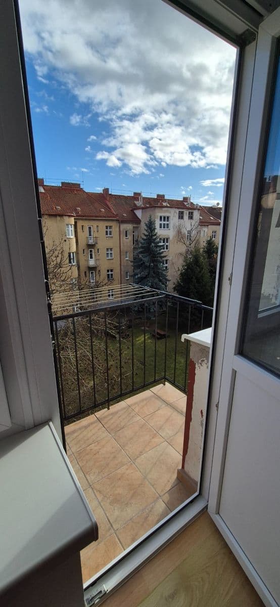 Predaj bytu 1-izbový 37 m², Prouzova, Praha, Praha Predaj bytu 1-izbový 37 m², Prouzova, Praha, Praha