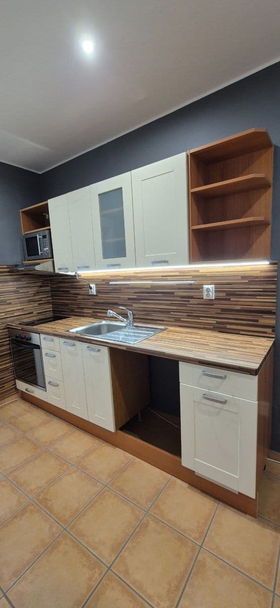 Predaj bytu 1-izbový 37 m², Prouzova, Praha, Praha Predaj bytu 1-izbový 37 m², Prouzova, Praha, Praha