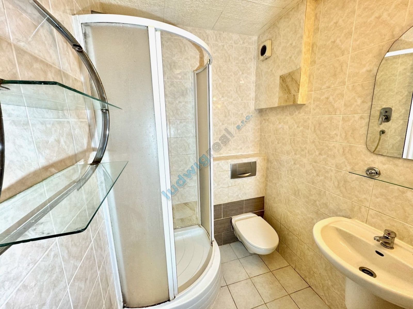 Prenájom bytu 2-izbový 46 m², Toruňská, Praha, Praha Prenájom bytu 2-izbový 46 m², Toruňská, Praha, Praha