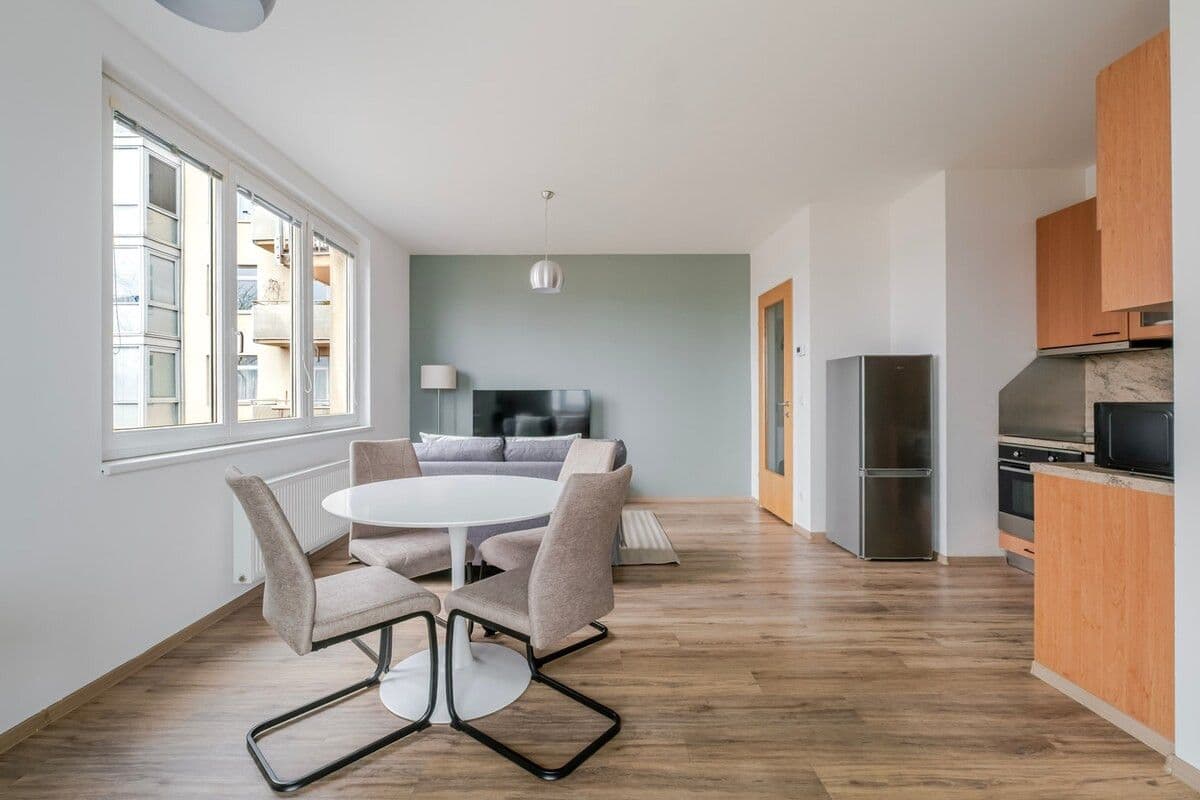 Prenájom bytu 60 m², U Zvonařky g, Praha, Praha Prenájom bytu 60 m², U Zvonařky g, Praha, Praha