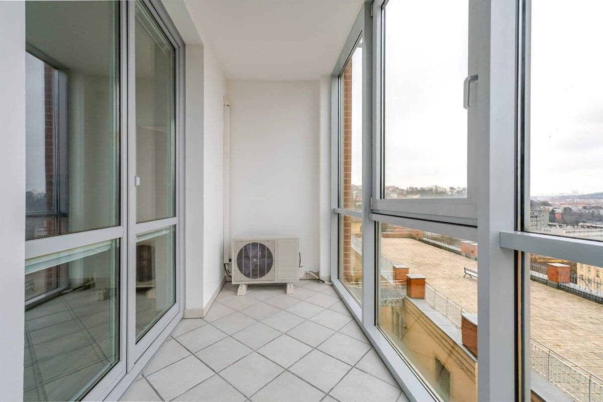 Prenájom bytu 60 m², U Zvonařky g, Praha, Praha Prenájom bytu 60 m², U Zvonařky g, Praha, Praha