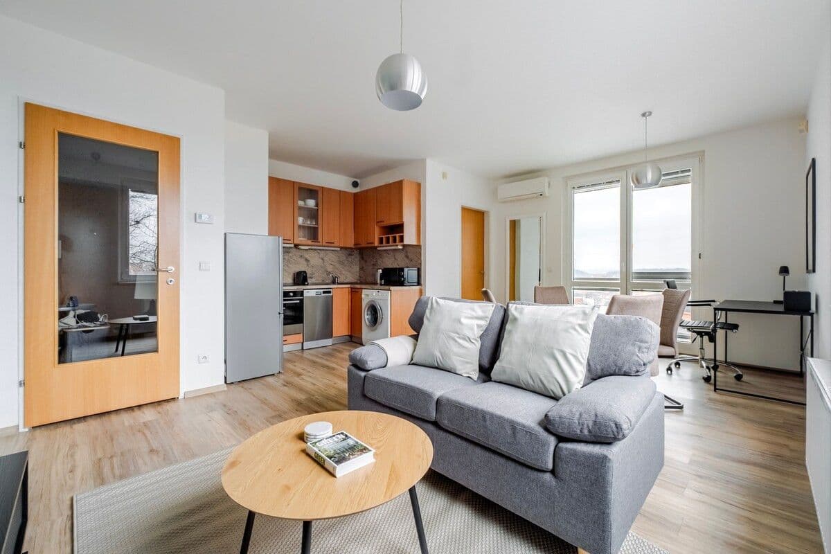 Prenájom bytu 60 m², U Zvonařky g, Praha, Praha Prenájom bytu 60 m², U Zvonařky g, Praha, Praha