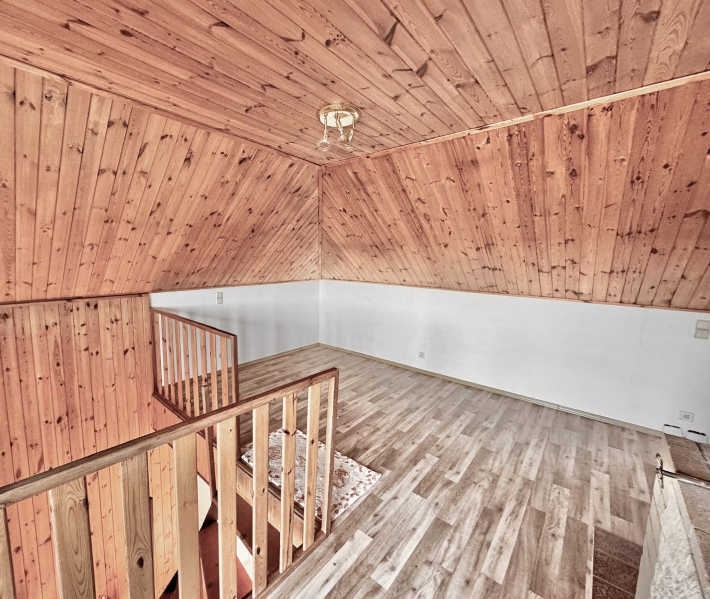 Predaj bytu 3-izbový 122 m², Hlavní, Břeclav, Jihomoravský kraj Predaj bytu 3-izbový 122 m², Hlavní, Břeclav, Jihomoravský kraj