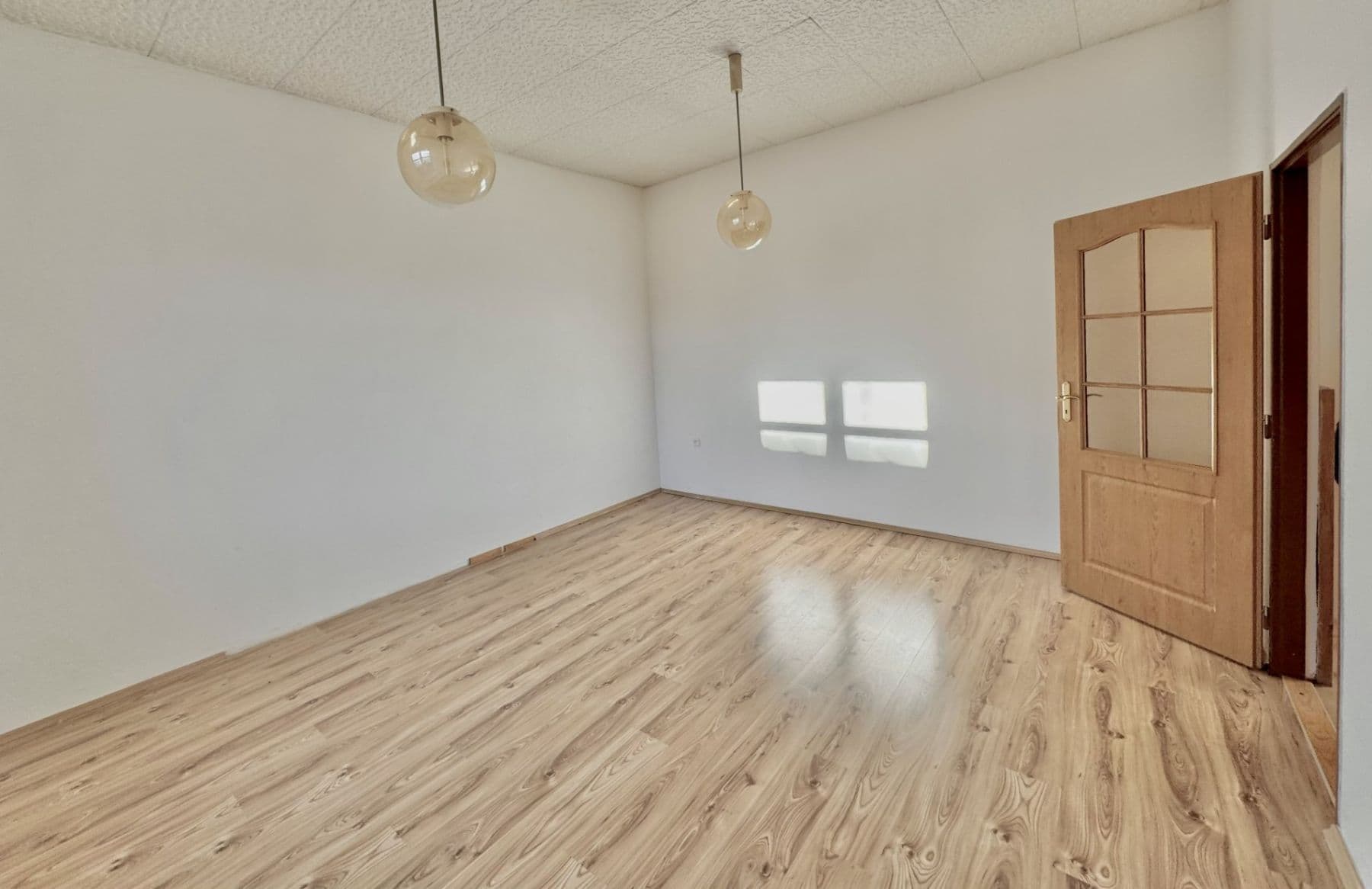 Predaj bytu 3-izbový 122 m², Hlavní, Břeclav, Jihomoravský kraj Predaj bytu 3-izbový 122 m², Hlavní, Břeclav, Jihomoravský kraj