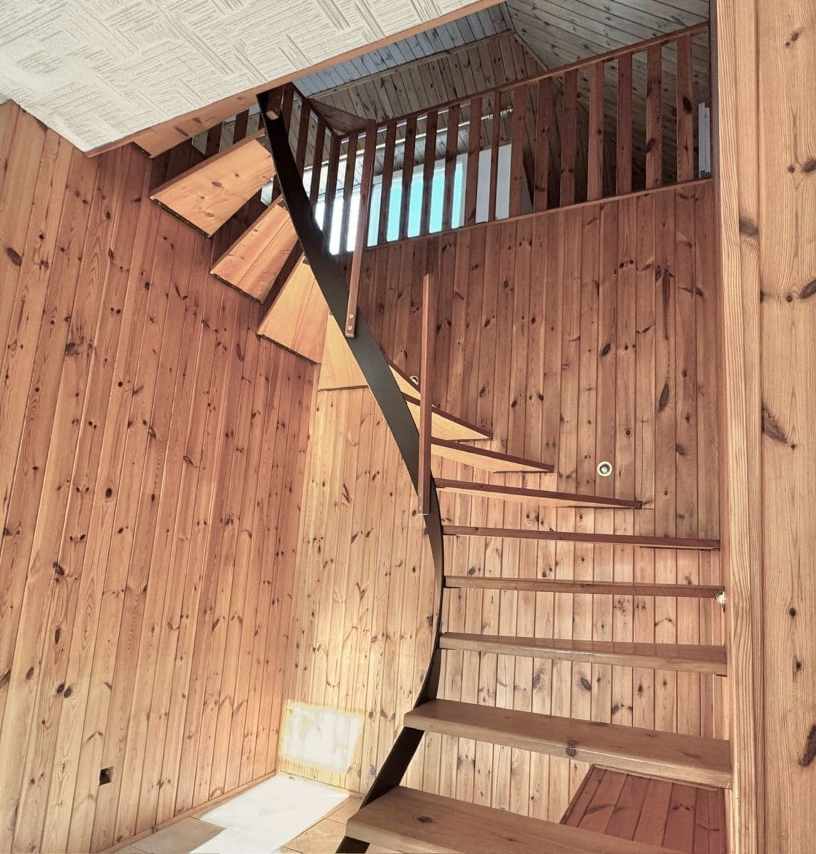 Predaj bytu 3-izbový 122 m², Hlavní, Břeclav, Jihomoravský kraj Predaj bytu 3-izbový 122 m², Hlavní, Břeclav, Jihomoravský kraj