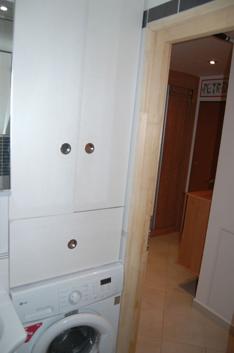 Prenájom bytu 2-izbový 50 m², Čertouská, Praha, Praha Prenájom bytu 2-izbový 50 m², Čertouská, Praha, Praha