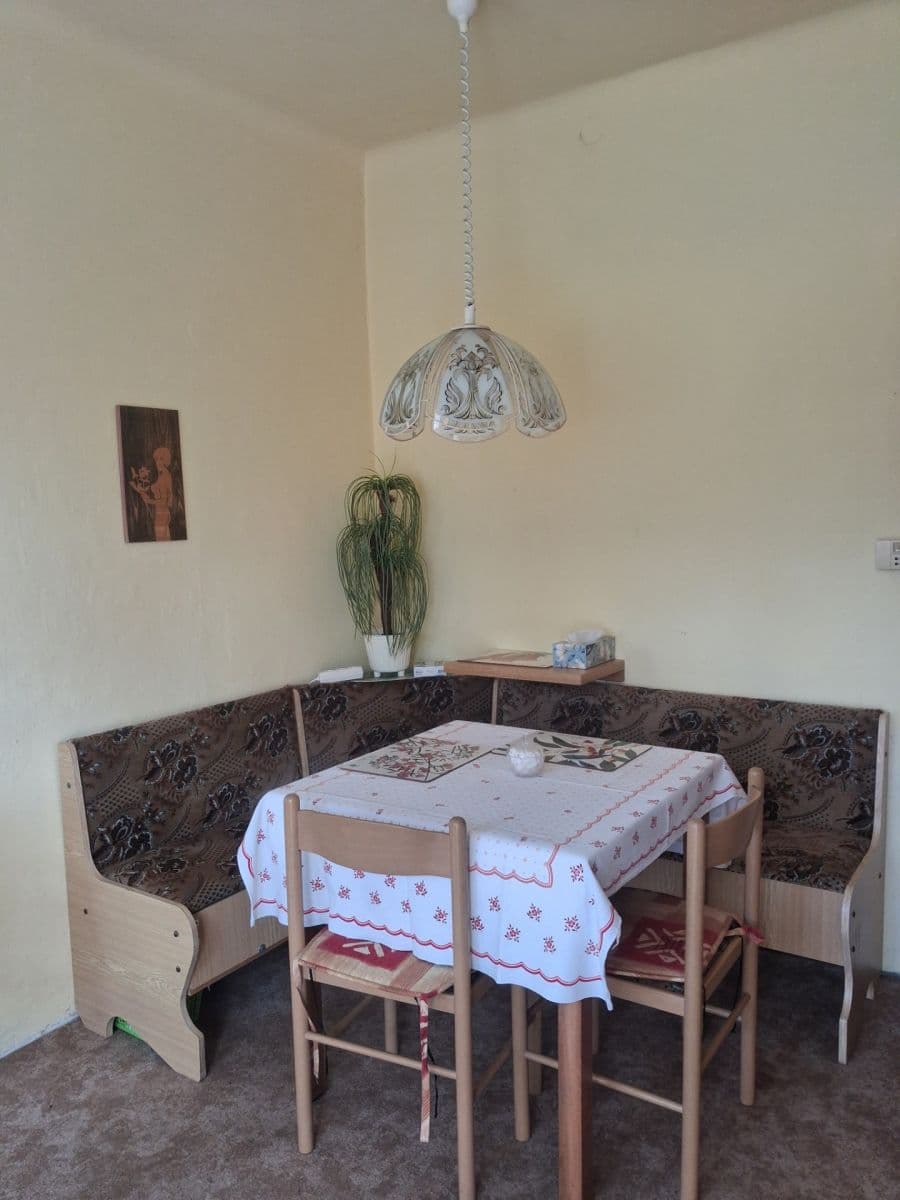 Prenájom bytu 3-izbový 90 m², Štychova, Praha, Praha Prenájom bytu 3-izbový 90 m², Štychova, Praha, Praha