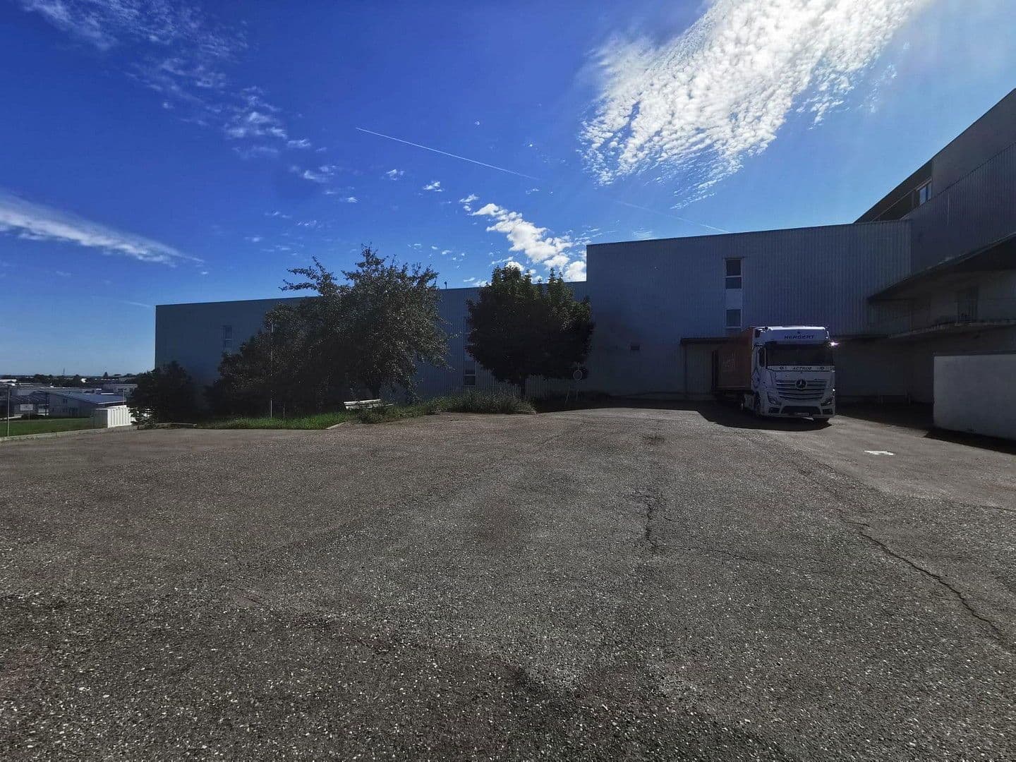 Prenájom nebytového priestoru 18.090 m², Dachtelstraße 26, Mössingen, Bádensko-Wurttembersko Prenájom nebytového priestoru 18.090 m², Dachtelstraße 26, Mössingen, Bádensko-Wurttembersko