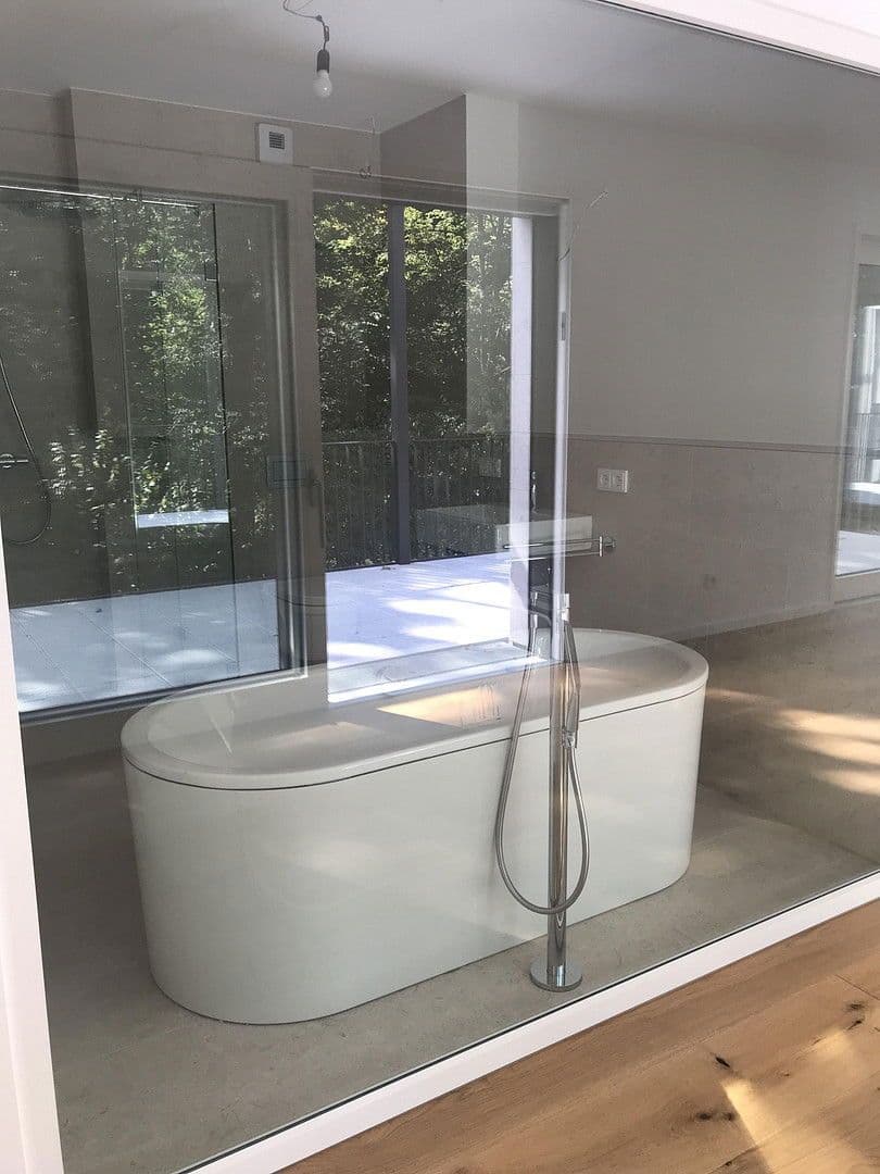 Prenájom bytu 4-izbový 169 m², Dreieich, Hesensko Prenájom bytu 4-izbový 169 m², Dreieich, Hesensko