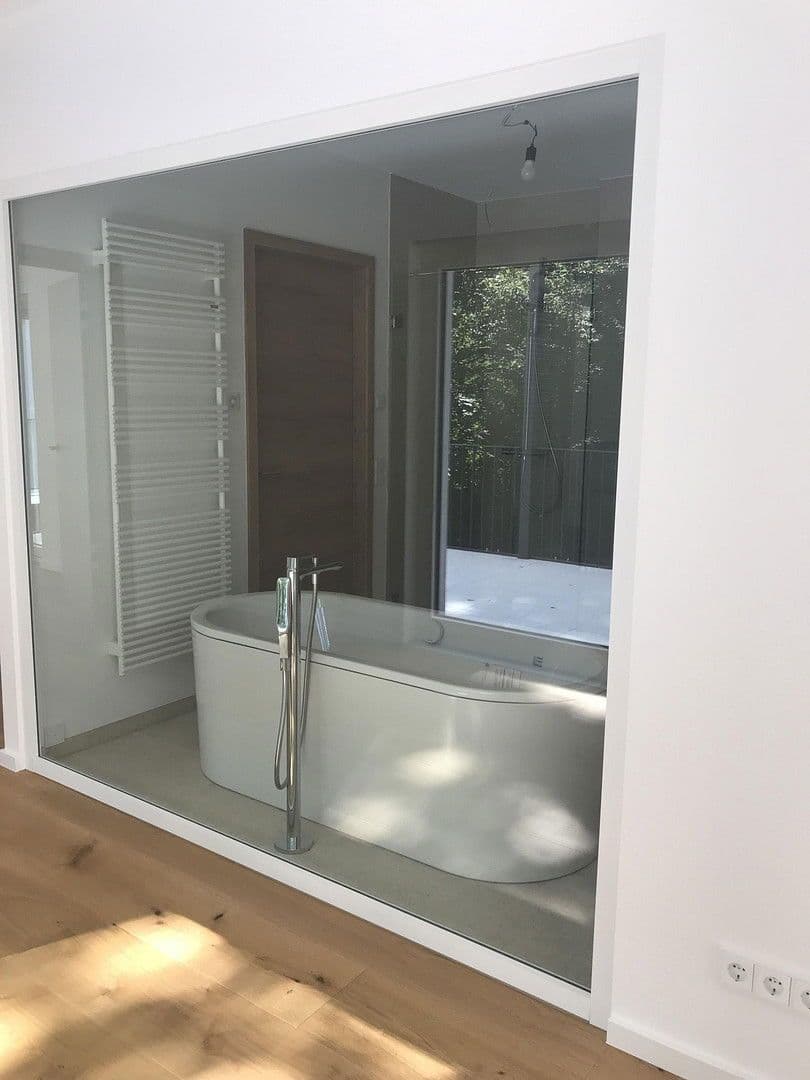 Prenájom bytu 4-izbový 169 m², Dreieich, Hesensko Prenájom bytu 4-izbový 169 m², Dreieich, Hesensko