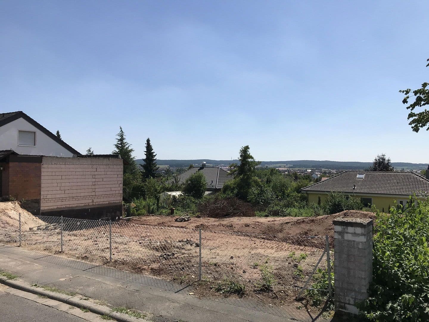 Predaj pozemku 734 m², Erlenweg 23, Adelsdorf, Bavorsko Predaj pozemku 734 m², Erlenweg 23, Adelsdorf, Bavorsko