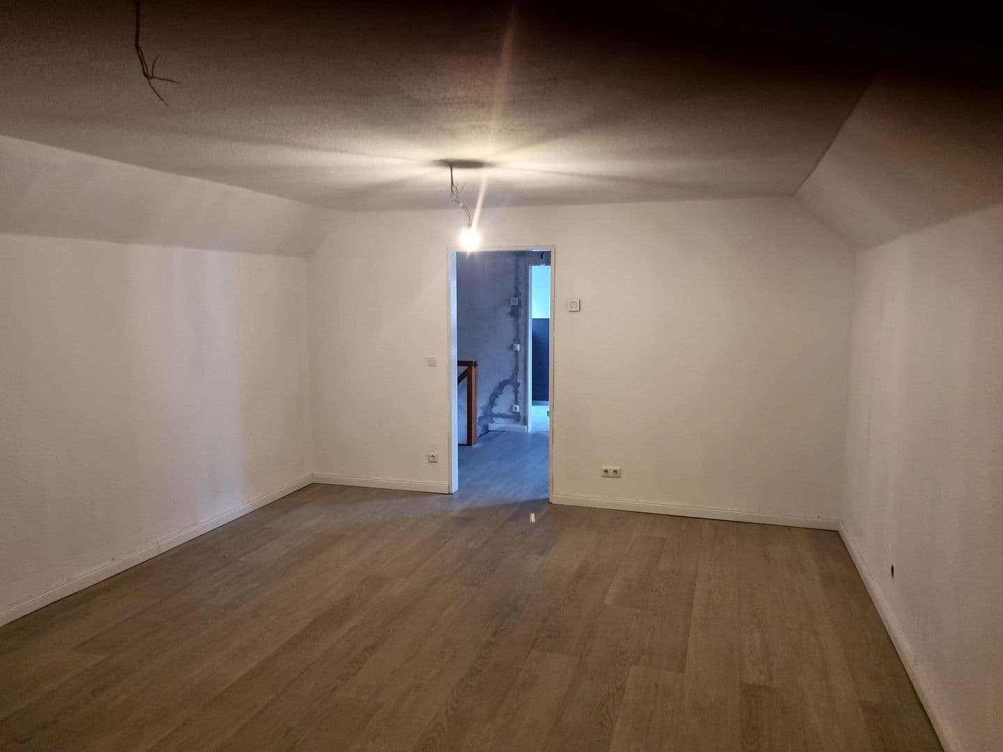 Predaj domu 170 m², pozemek 770 m², Osterstrasse 16, Leck, Šlezvicko-Holštajnsko Predaj domu 170 m², pozemek 770 m², Osterstrasse 16, Leck, Šlezvicko-Holštajnsko