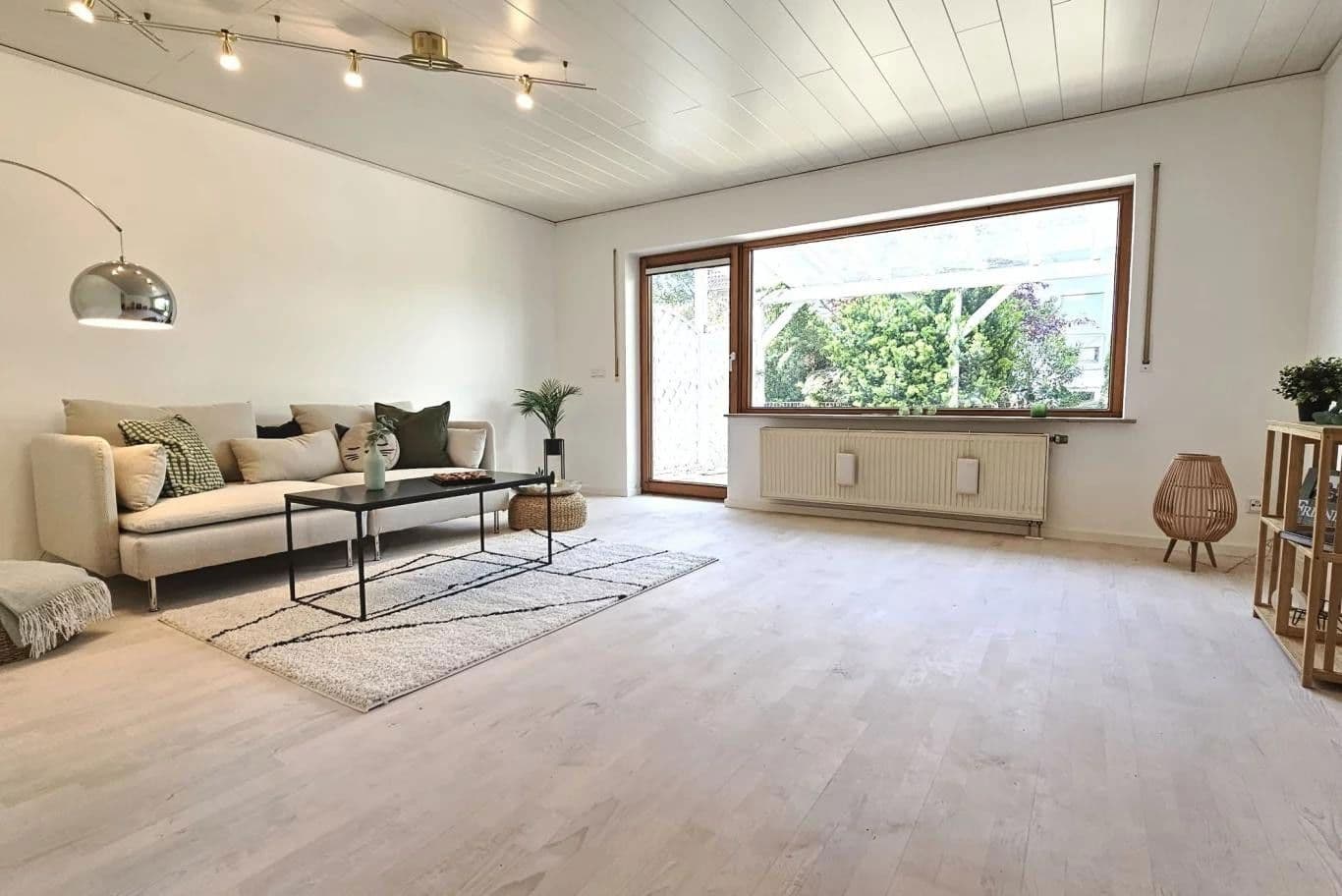 Predaj domu 130 m², pozemek 340 m², Leonberg, Bádensko-Wurttembersko Predaj domu 130 m², pozemek 340 m², Leonberg, Bádensko-Wurttembersko