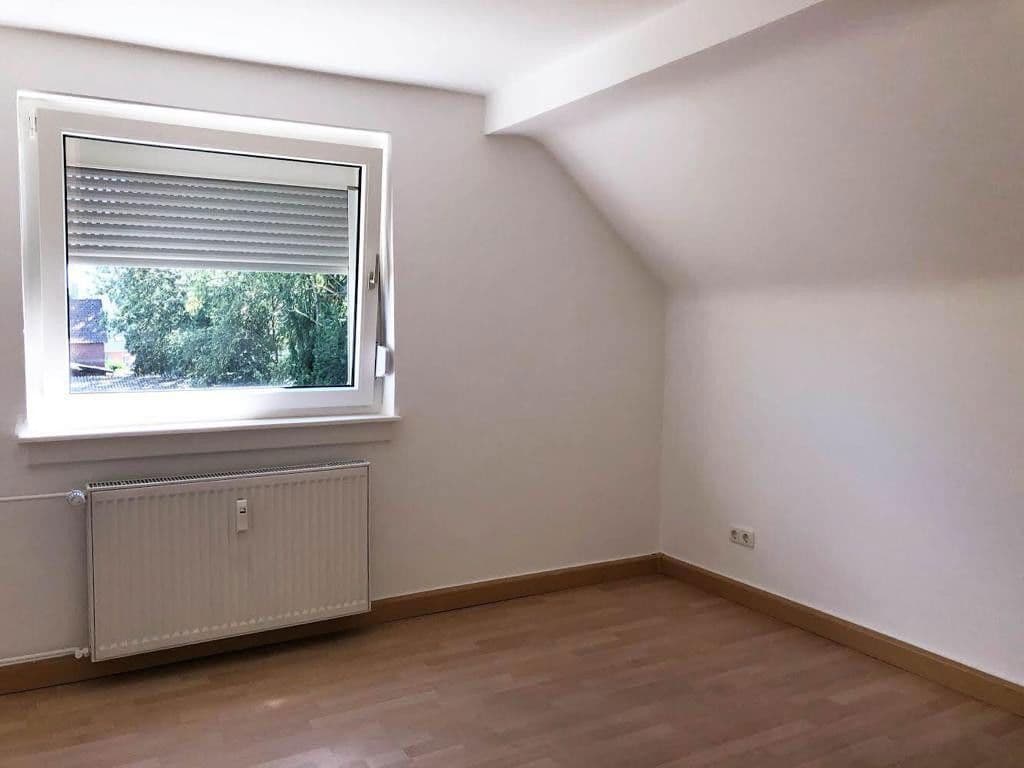 Predaj domu 250 m², pozemek 420 m², Fallbachstraße 13, Erlensee, Hesensko Predaj domu 250 m², pozemek 420 m², Fallbachstraße 13, Erlensee, Hesensko