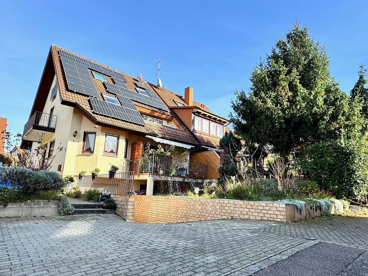 Predaj domu 220 m², pozemek 348 m², Am Nußbach, 3, Ebringen, Bádensko-Wurttembersko Predaj domu 220 m², pozemek 348 m², Am Nußbach, 3, Ebringen, Bádensko-Wurttembersko