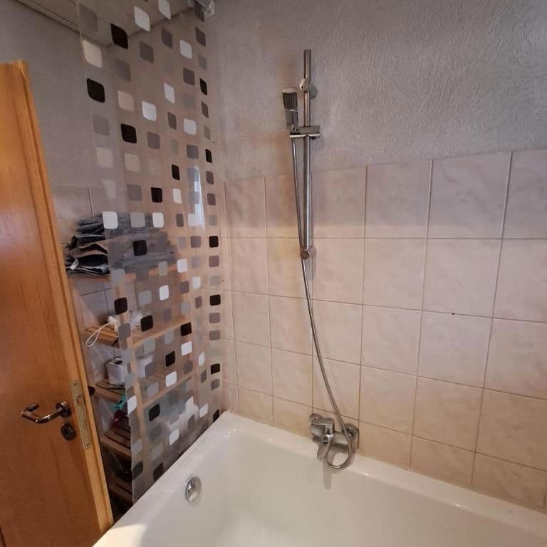 Prenájom bytu 3-izbový 82 m², Karl-Liebknechtstr. 28, Ilmenau, Durínsko Prenájom bytu 3-izbový 82 m², Karl-Liebknechtstr. 28, Ilmenau, Durínsko