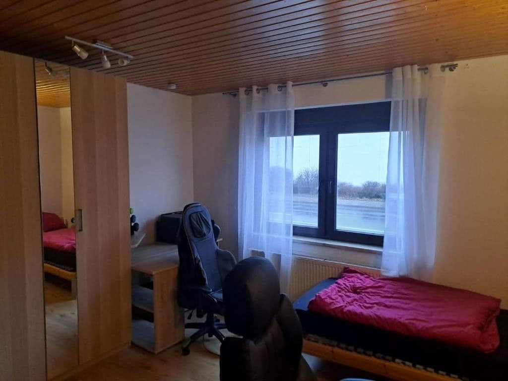 Prenájom bytu 3-izbový 82 m², Karl-Liebknechtstr. 28, Ilmenau, Durínsko Prenájom bytu 3-izbový 82 m², Karl-Liebknechtstr. 28, Ilmenau, Durínsko