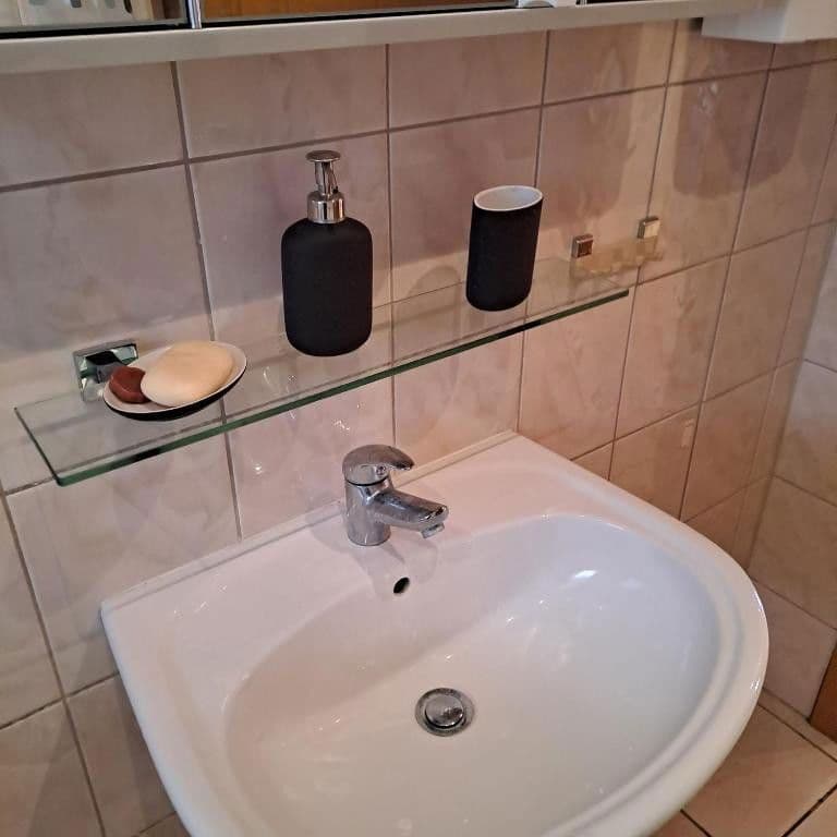 Prenájom bytu 3-izbový 82 m², Karl-Liebknechtstr. 28, Ilmenau, Durínsko Prenájom bytu 3-izbový 82 m², Karl-Liebknechtstr. 28, Ilmenau, Durínsko