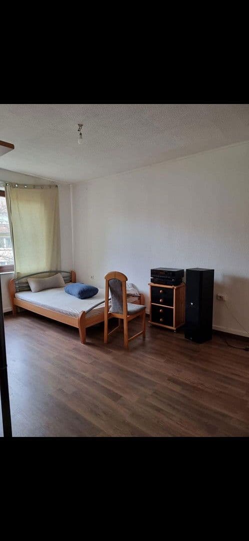 Prenájom bytu 3-izbový 70 m², Breslauer Straße 104, Essen, Severné Porýnie - Westfálsko Prenájom bytu 3-izbový 70 m², Breslauer Straße 104, Essen, Severné Porýnie - Westfálsko