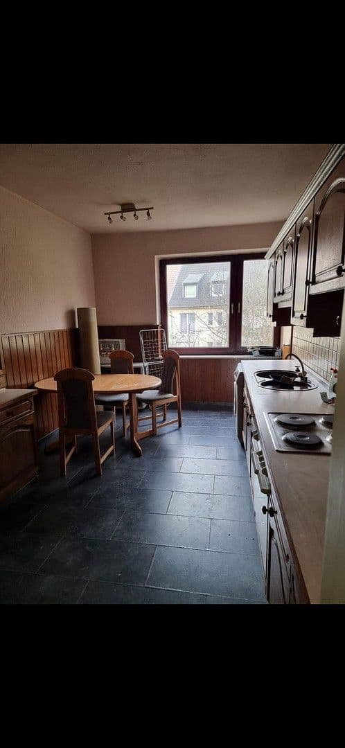 Prenájom bytu 3-izbový 70 m², Breslauer Straße 104, Essen, Severné Porýnie - Westfálsko Prenájom bytu 3-izbový 70 m², Breslauer Straße 104, Essen, Severné Porýnie - Westfálsko