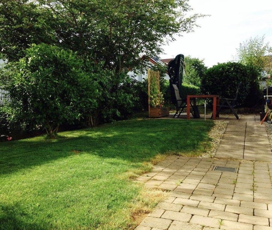 Prenájom bytu 2-izbový 79 m², Nürtingen, Bádensko-Wurttembersko Prenájom bytu 2-izbový 79 m², Nürtingen, Bádensko-Wurttembersko