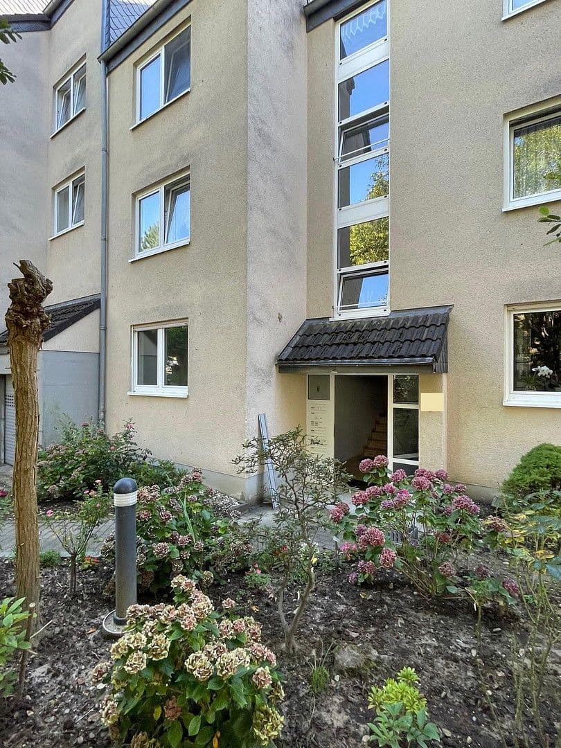 Prenájom bytu 2-izbový 57 m², Solingen, Severné Porýnie - Westfálsko Prenájom bytu 2-izbový 57 m², Solingen, Severné Porýnie - Westfálsko