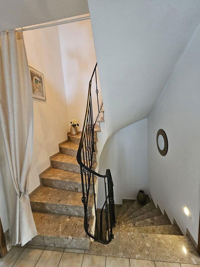 Predaj domu 136 m², pozemek 277 m², Kastl, Bavorsko Predaj domu 136 m², pozemek 277 m², Kastl, Bavorsko